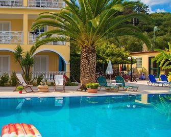 Sunflower Apartments & Studios - Laganas - Piscina