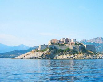 Hotel Belvedere - Calvi - Außenansicht