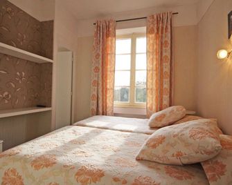 Gite Le Relais Saint Michel - Domfront-en-Poiraie - Bedroom