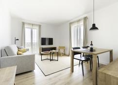 Port Plaza Apartments - Tarragona - Living room