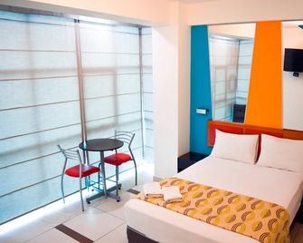 Hotel Colors Canada - Lima - Dormitor