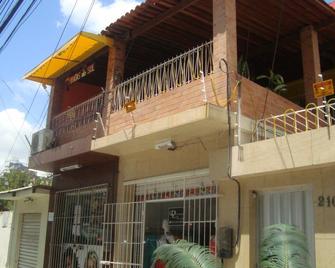 Piratas do Sol Hostel - Recife - Building