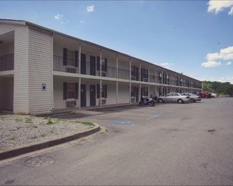 Stay Lodge Anderson - Anderson - Gebouw