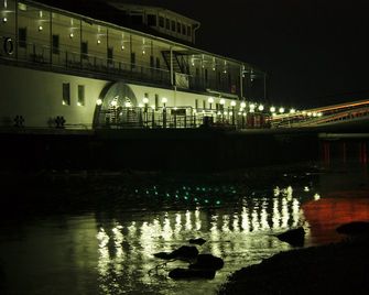 Aquamarina Hotel Visegrád - Budapest - Außenansicht