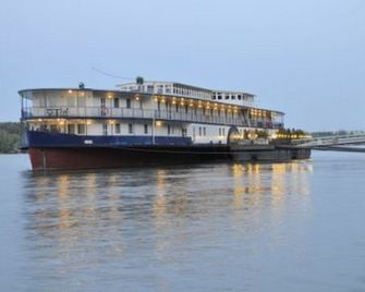 Aquamarina Hotel Visegrád - Budapest - Outdoor view