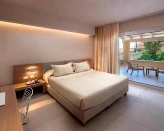 Domu Simius Hotel & Guest House - Villasimius - Habitación