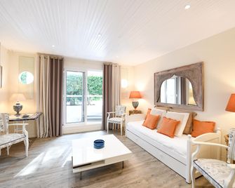 Campo di Fiori, Maisons de Charme - Calvi - Wohnzimmer