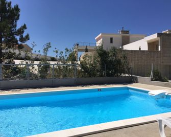 Silver Coast Vacation Inn - Lourinhã - Pool