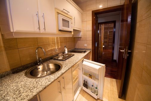 Hotel Escuela Santa Cruz - Santa Cruz de Tenerife - Keittiö