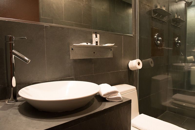 Bathroom view of Hotel Chelsea