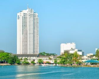 Hilton Colombo Residences - Colombo - Building