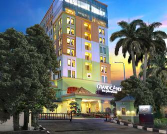 Grand Candi Hotel - Semarang - Edificio