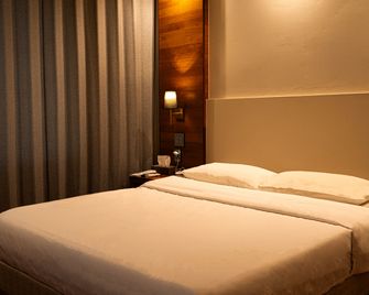 Emerald Hotel - Ciudad de Jeju - Habitación