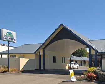 Discovery Motor Lodge - Masterton - Hotel Entrance