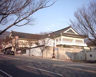 Shila Youth Hostel - Gyeongju - Κτίριο
