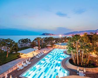 Labranda Alantur - Alanya - Piscina
