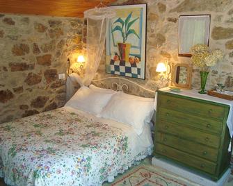 Casa Rural Entre Os Ríos - A Pobra do Caramiñal - Bedroom