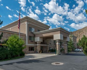 Wood River Inn & Suites - Hailey - Edificio