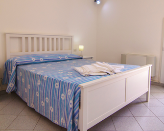 Bed And Breakfast La Casa Sul Faro - Procida - Slaapkamer