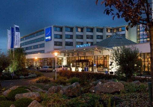 Novotel Paris Roissy Cdg Convention 149 2 3 8 Roissy En France Hotel Deals Reviews Kayak