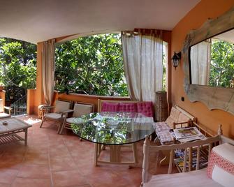 B&B Casa Derosas - Golfo Aranci - Outdoors view