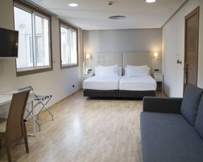 Hotel Sercotel Tres Luces