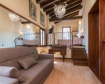 Hotel San Marco - Montebelluna - Living room