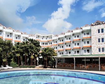 Uk Hotel Kiris - Antalya - Bina