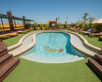 Grand Crucero Iguazu Hotel - פוארטו איגואזו - בריכה