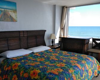 Sea Dip Beach Resort - Daytona Beach - Bedroom