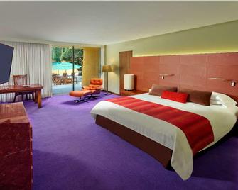 Camino Real Club And Suites - Mexico City - Bedroom
