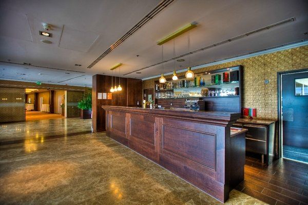 布達佩斯水世界華美達渡假酒店 - 布達佩斯 - 布達佩斯 - 酒吧