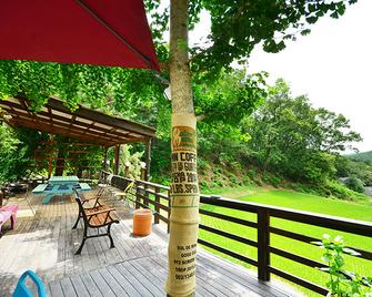 Yeosu Blue Sky Galaxy Pension - Yeoju - Patio