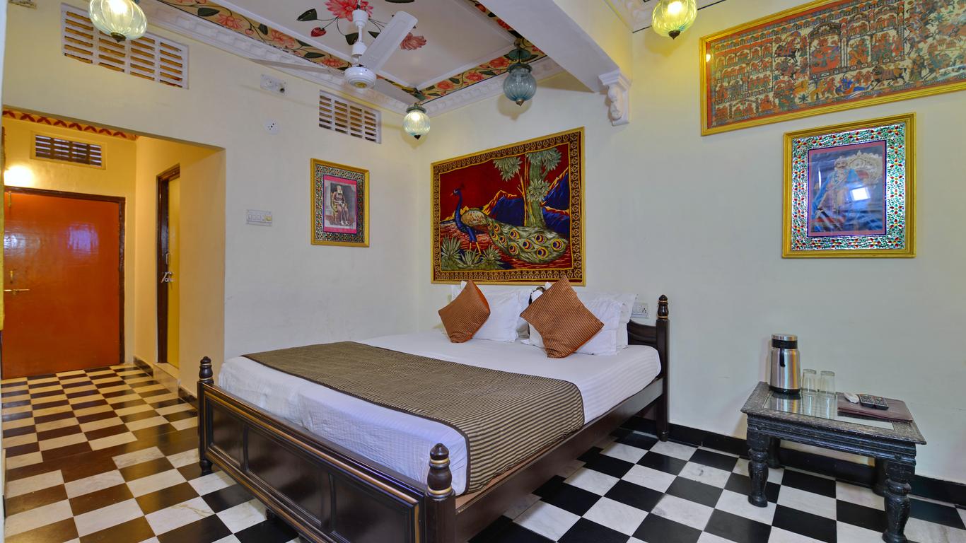 Anjani Hotel