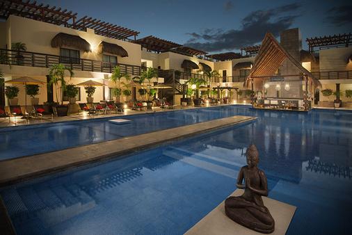 Aldea Thai - Playa del Carmen - Edificio