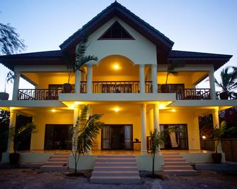 Ifa Beach Resort - Jambiani - Bygning