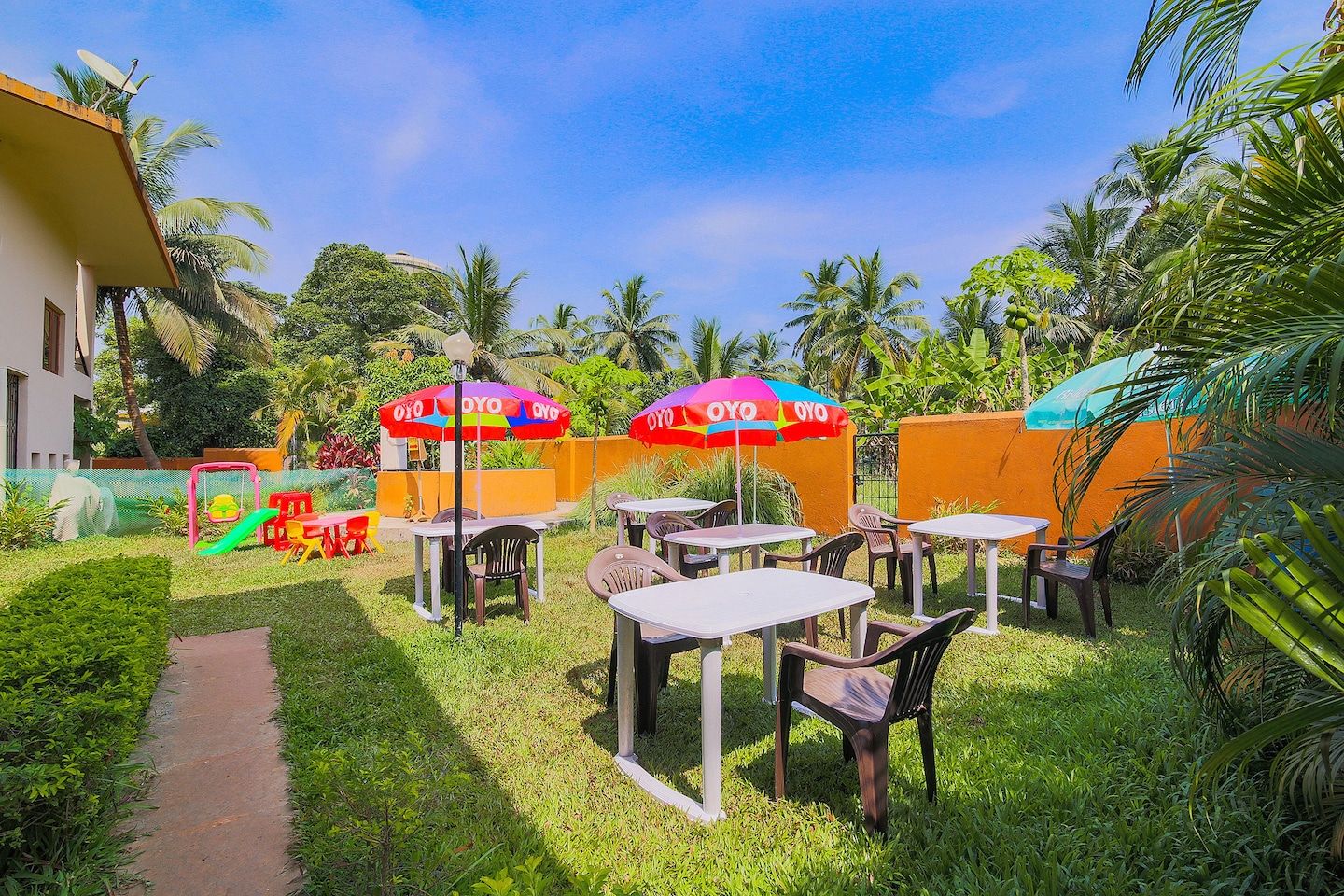 Oyo 12855 The Goan Courtyard - Colva - Restaurante
