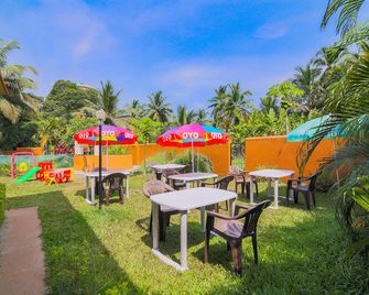 Oyo 12855 The Goan Courtyard - Colva - Restaurante