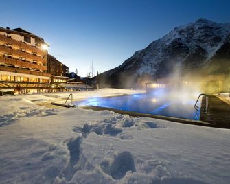 Hotel Quellenhof - Leutasch - Zwembad