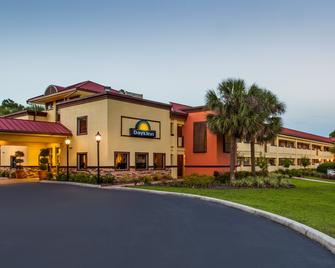 Days Inn by Wyndham Brooksville - Brooksville - Gebouw