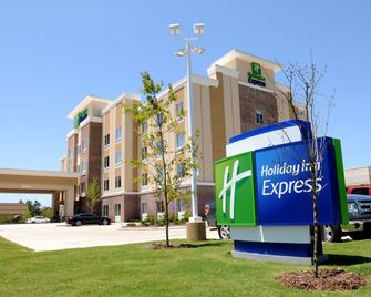 Holiday Inn Express Covington-Madisonville - Covington - Building
