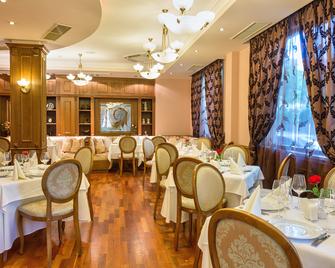 Hotel Club Central - Hissarya - Restaurant