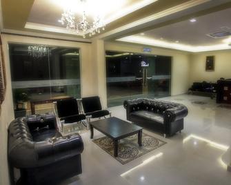 Lumuda Hotel - Pangkor - Salónek