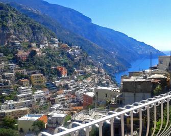 Villaverde - פוזיטאנו - מרפסת