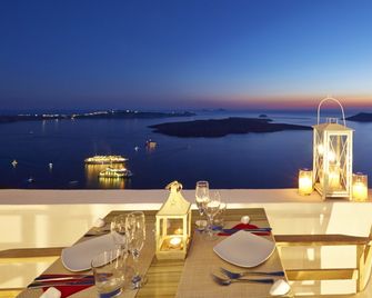 Ira Hotel & Spa - Adults Only - Firostefani - Restaurante