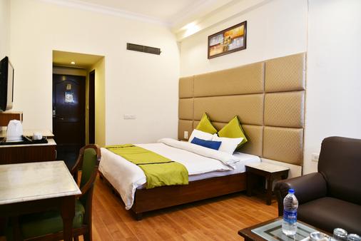 Hotel Shiraz Castle - Amritsar - Phòng ngủ