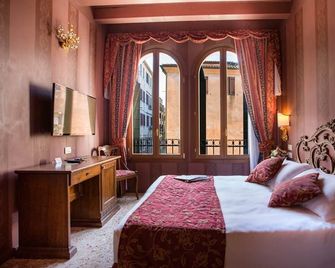 Hotel Tiziano - Venice - Phòng ngủ