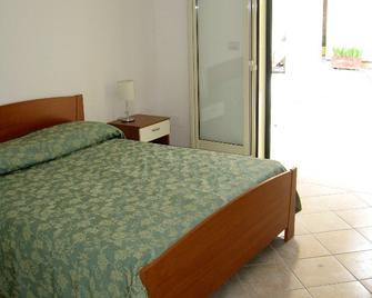Dimora Liccisa - Torre Lapillo - Camera da letto