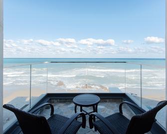 Havet Poolvilla & Resort - Uljin - Balcony