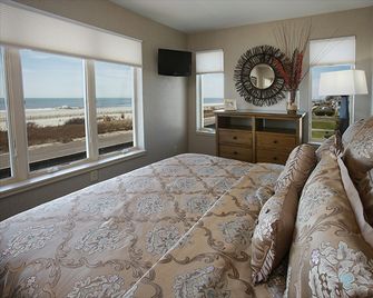 Montreal Beach Resort - Cape May - Bedroom